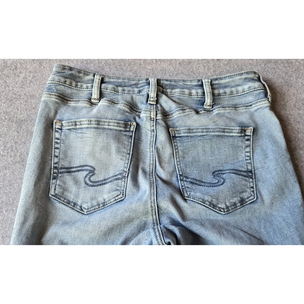 Silver Women's Jeans Avery Slim Boot Mid Rise Stretch Bootcut Western 30